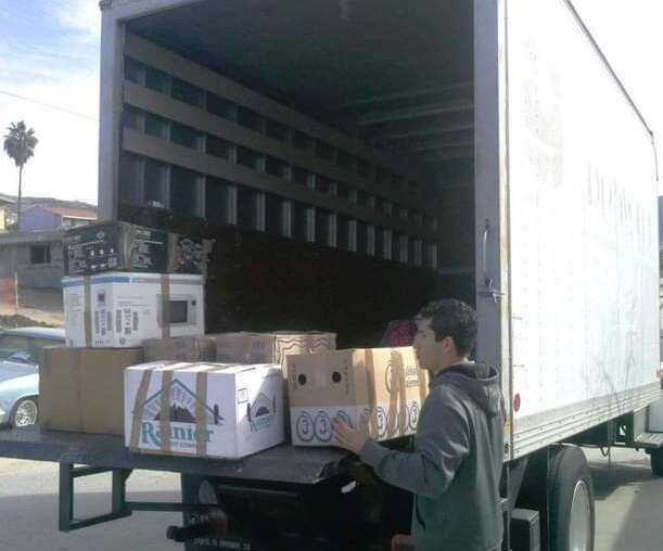 Mudanza empaquetando cajas Rafa Loza